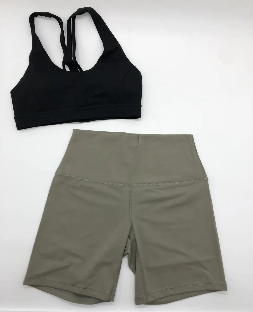 Easy Sprint 6” Shorts in Hunter Green (only XS left)