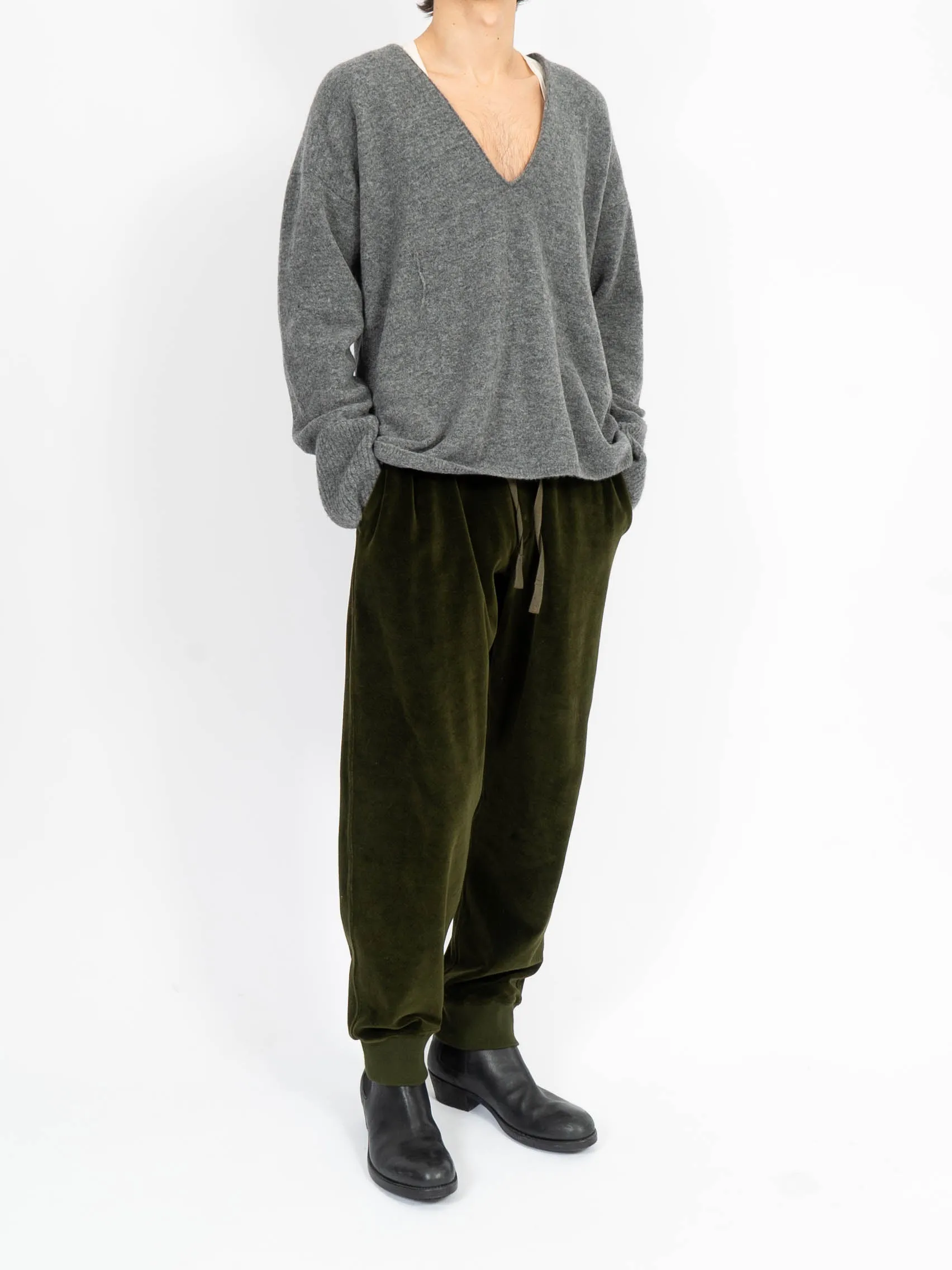 FW18  Relaxed Velvet Joggers Green