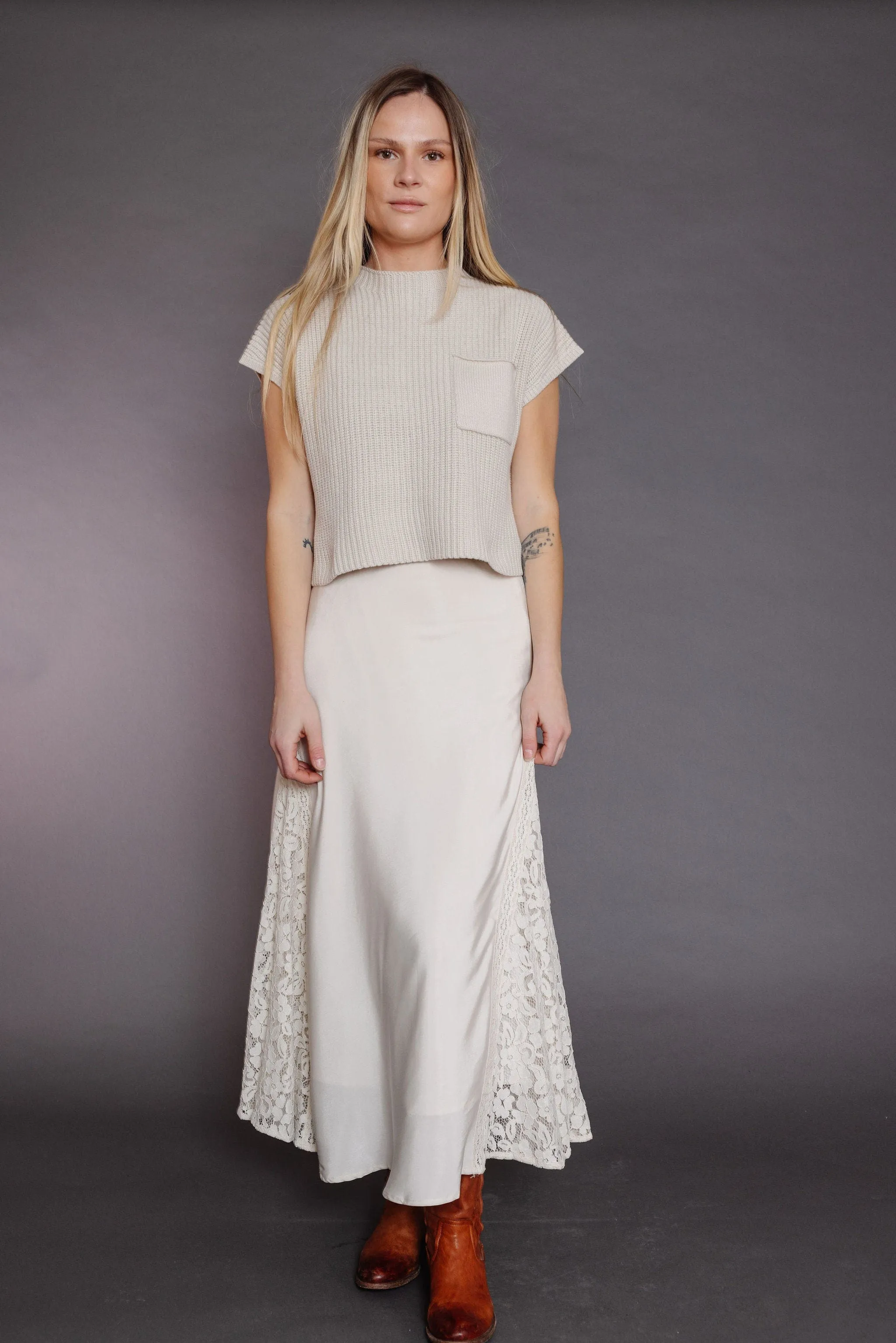 Lacy Skirt in Dove