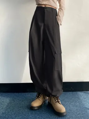 Relaxed Fit Buttoned Cargo Pants